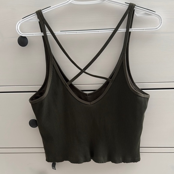 Vuori Women's Rib Crop Tank Top Shirt  Oregano Green VW189 Size XL - Picture 4 of 6